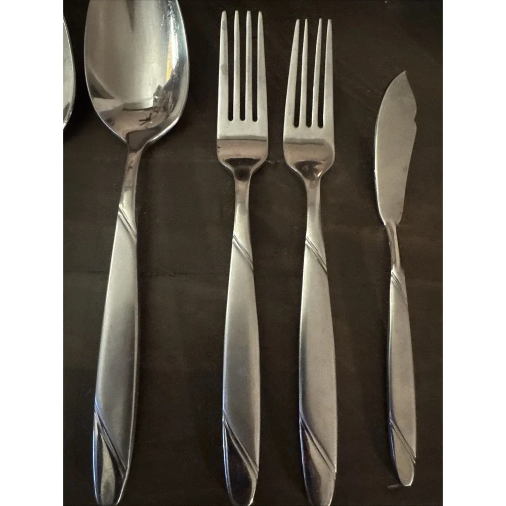 Oneida RISOTTO‎ Stainless Glossy & Frosted 18/10 Silverware 7 Pc Assorted